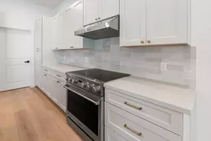 1420 Flamingo St, Conroe, TX 77385 - Photo 9