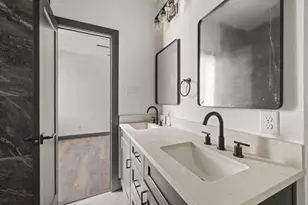 7818 Hanfro Ln, Houston, TX 77088 - Photo 11