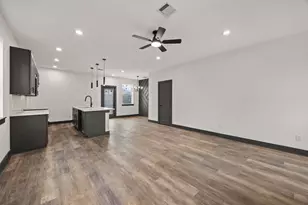 7818 Hanfro Ln, Houston, TX 77088 - Photo 19