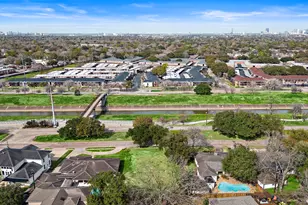 5531 S Braeswood Blvd, Houston, TX 77096 - Photo 1