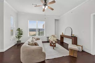 1010 Rosine St, Houston, TX 77019 - Photo 5