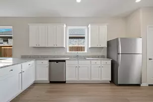 2530 Green Jasper Dr, Iowa Colony, TX 77583 - Photo 3