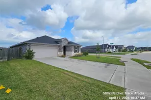 5002 Natchez Trce, Arcola, TX 77545 - Photo 3