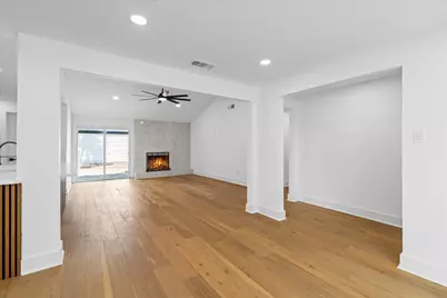 10730 Wickersham Lane, Houston, TX 77042 - Photo 11