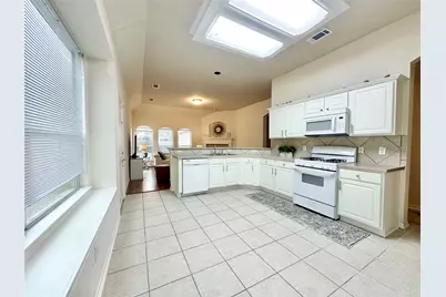 4903 Falls Circle, Missouri City, TX 77459 - Photo 9