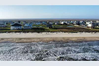 3180 Gulf Castle Drive, Crystal Beach, TX 77650 - Photo 3