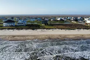 3180 Gulf Castle Dr, Crystal Beach, TX 77650 - Photo 3