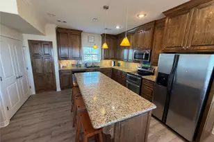 3180 Gulf Castle Dr, Crystal Beach, TX 77650 - Photo 15