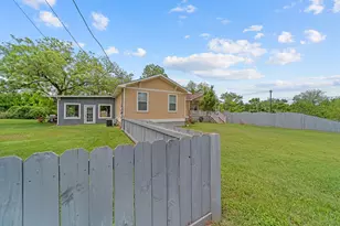 202 Sweed St, Brenham, TX 77833 - Photo 23