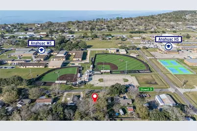 800 Stowell Street, Anahuac, TX 77514 - Photo 7
