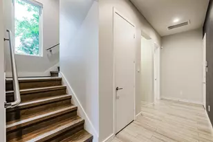 711 W Clay St, Houston, TX 77019 - Photo 7