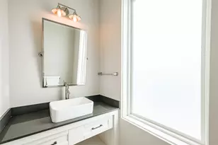 711 W Clay St, Houston, TX 77019 - Photo 23