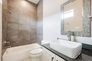 711 W Clay St, Houston, TX 77019 - Photo 41