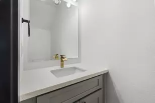 911 Panama Blvd, Houston, TX 77009 - Photo 13