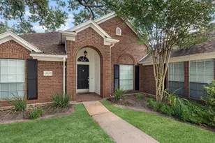 1316 Danielle Ln, Pearland, TX 77581 - Photo 3