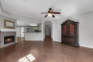 1316 Danielle Ln, Pearland, TX 77581 - Photo 7
