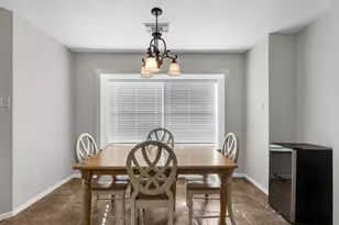1316 Danielle Ln, Pearland, TX 77581 - Photo 9