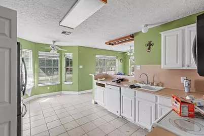 13415 Lake Breeze Lane, Willis, TX 77318 - Photo 9