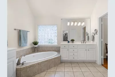 62 S Warbler Bend Circle, The Woodlands, TX 77382 - Photo 27