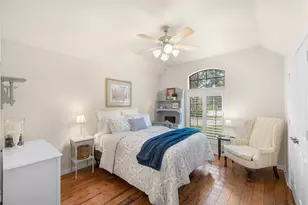 62 S Warbler Bend Cir, The Woodlands, TX 77382 - Photo 9