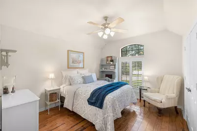 62 S Warbler Bend Circle, The Woodlands, TX 77382 - Photo 9
