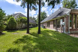 62 S Warbler Bend Cir, The Woodlands, TX 77382 - Photo 33