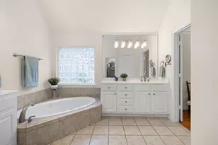 62 S Warbler Bend Cir, The Woodlands, TX 77382 - Photo 27