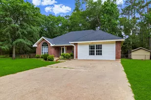 216 N Lake Dr, Livingston, TX 77351 - Photo 1