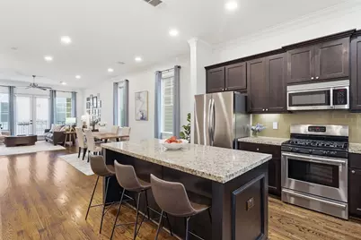 2411 Beall Street, Houston, TX 77008 - Photo 1
