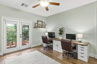 2411 Beall St, Houston, TX 77008 - Photo 11