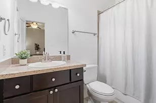 2411 Beall St, Houston, TX 77008 - Photo 13