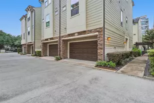2411 Beall St, Houston, TX 77008 - Photo 3