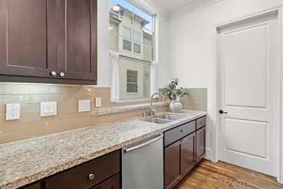 2411 Beall Street, Houston, TX 77008 - Photo 19
