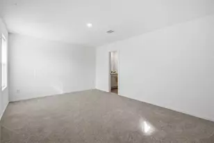 2327 Still Bend Ln, League City, TX 77573 - Photo 5