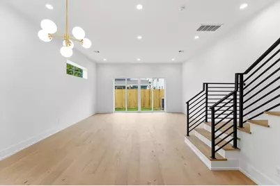 815A Lawrence Street, Houston, TX 77007 - Photo 7