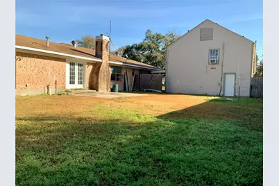 301 Travis Street, Baytown, TX 77520 - Photo 5