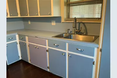 301 Travis Street, Baytown, TX 77520 - Photo 17