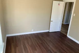 301 Travis St, Baytown, TX 77520 - Photo 33