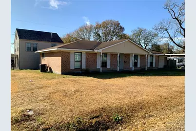 301 Travis Street, Baytown, TX 77520 - Photo 1