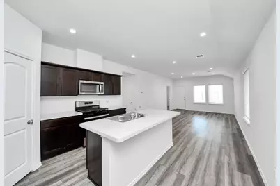 1930 Legacy Hills Drive, Houston, TX 77067 - Photo 13