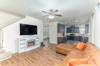 2318 Perkins Crossing Drive, Conroe, TX 77304 - Photo 9