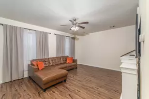 2318 Perkins Crossing Dr, Conroe, TX 77304 - Photo 9