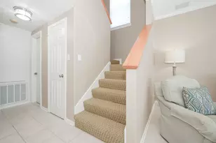 543 Sunset Cir, Galveston, TX 77554 - Photo 17