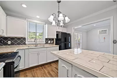 9402 Alcott Drive, Houston, TX 77080 - Photo 11
