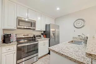 11711 Memorial Dr, Houston, TX 77024 - Photo 3