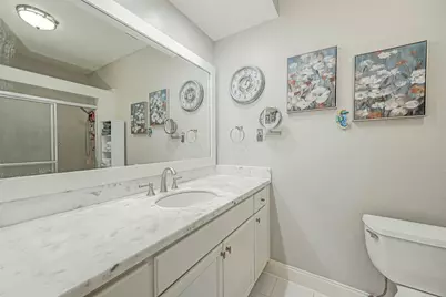 11711 Memorial Drive #389, Houston, TX 77024 - Photo 17