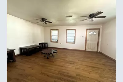 4439 9th Street, Bacliff, TX 77518 - Photo 5