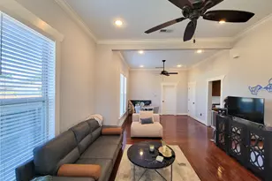 2604 Cochran St, Houston, TX 77009 - Photo 5
