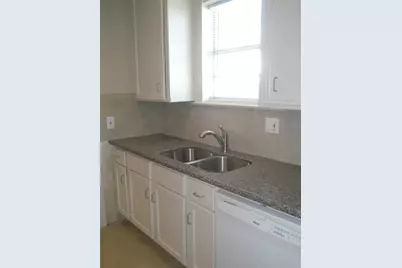 4002 S 1/2, Galveston, TX 77550 - Photo 5