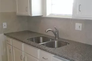 4002 S 1/2, Galveston, TX 77550 - Photo 5